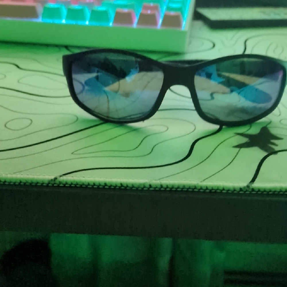 Foster Grant Kids Sunglasses Black with Blue Tint